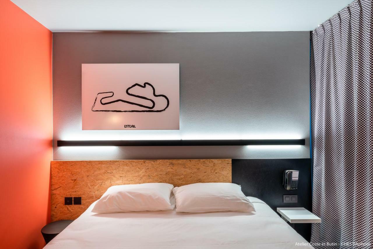 Готель Ibis Styles Bale-Mulhouse Aeroport Блоцайм Екстер'єр фото